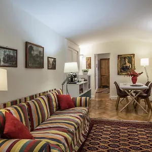 https://baru-in-chiaia.hotels-amalfi.com